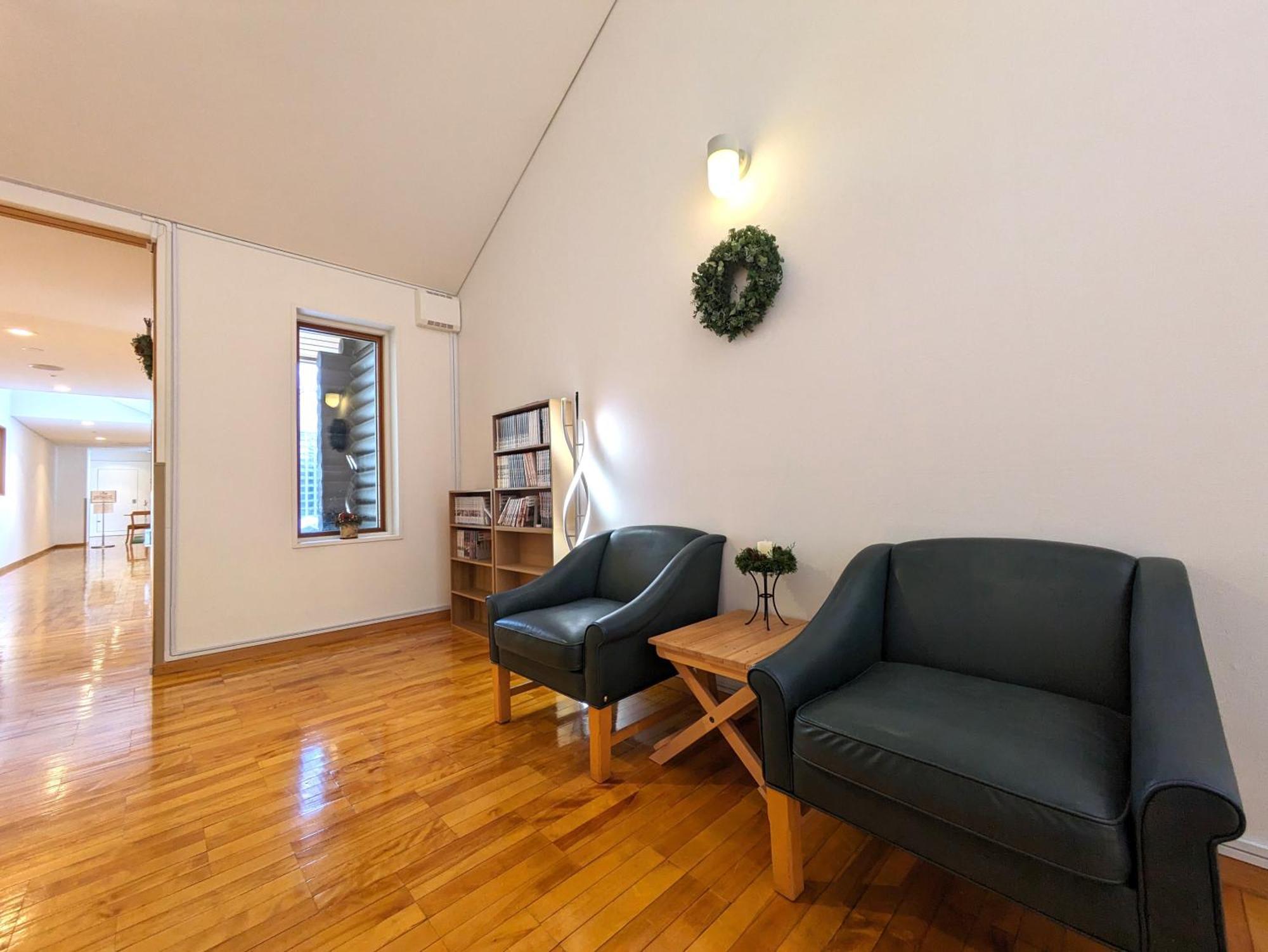 Log Hotel The Maple Lodge Iwamizawa Bagian luar foto